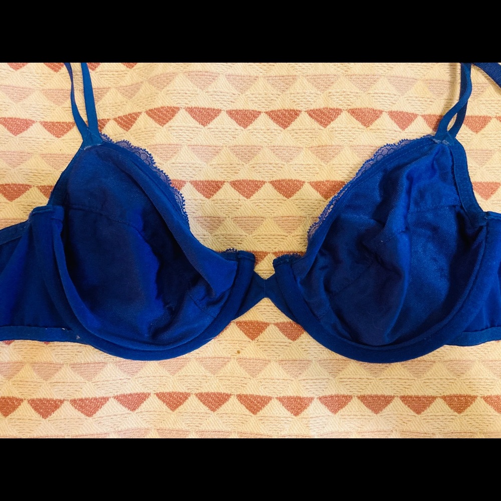Blue Lace Unlined Bra 36B - Picture 6 of 8